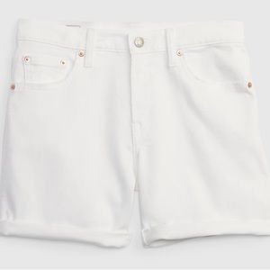 NWT NEW Gap White Denim Girlfriend Dhorts - Size 29 tall / size 8
